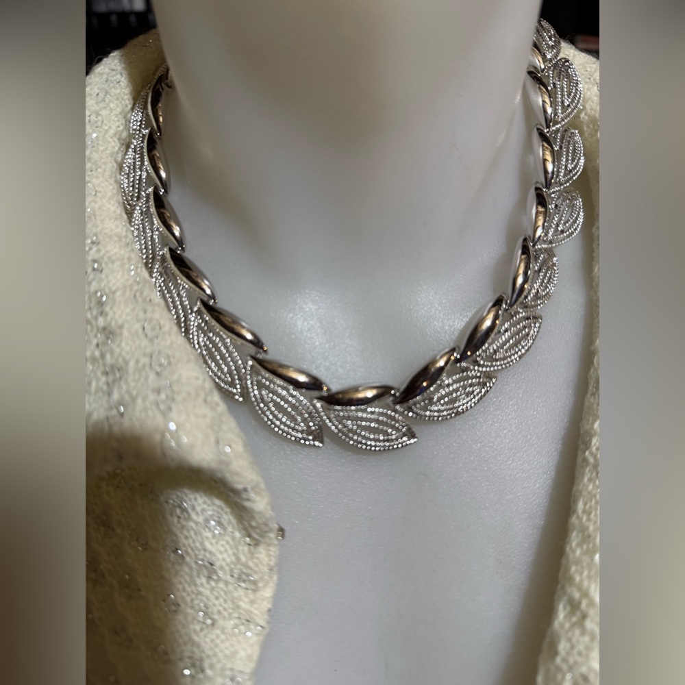 Vintage Trifari leaf choker necklace